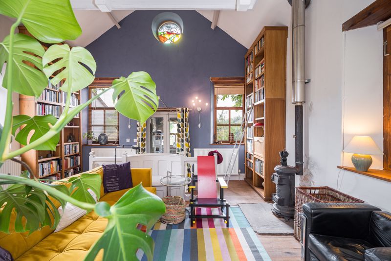 Sitting Room- click for photo gallery